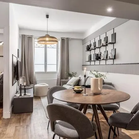 Semesterbostad Tz Neuf Meublé Paris
